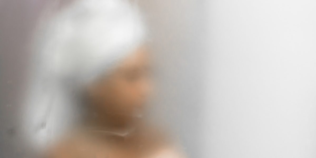 6 Toxic Water Contaminants That May Irritate Your Skin